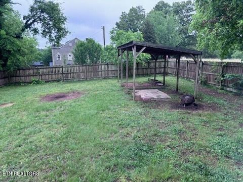 Tiny photo for 909 W Morris St, Sweetwater, TN 37874 (MLS # 1340384)
