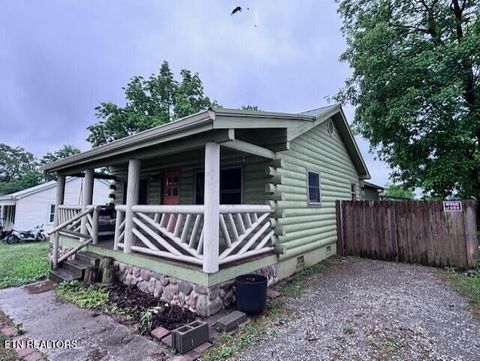 Tiny photo for 909 W Morris St, Sweetwater, TN 37874 (MLS # 1340384)