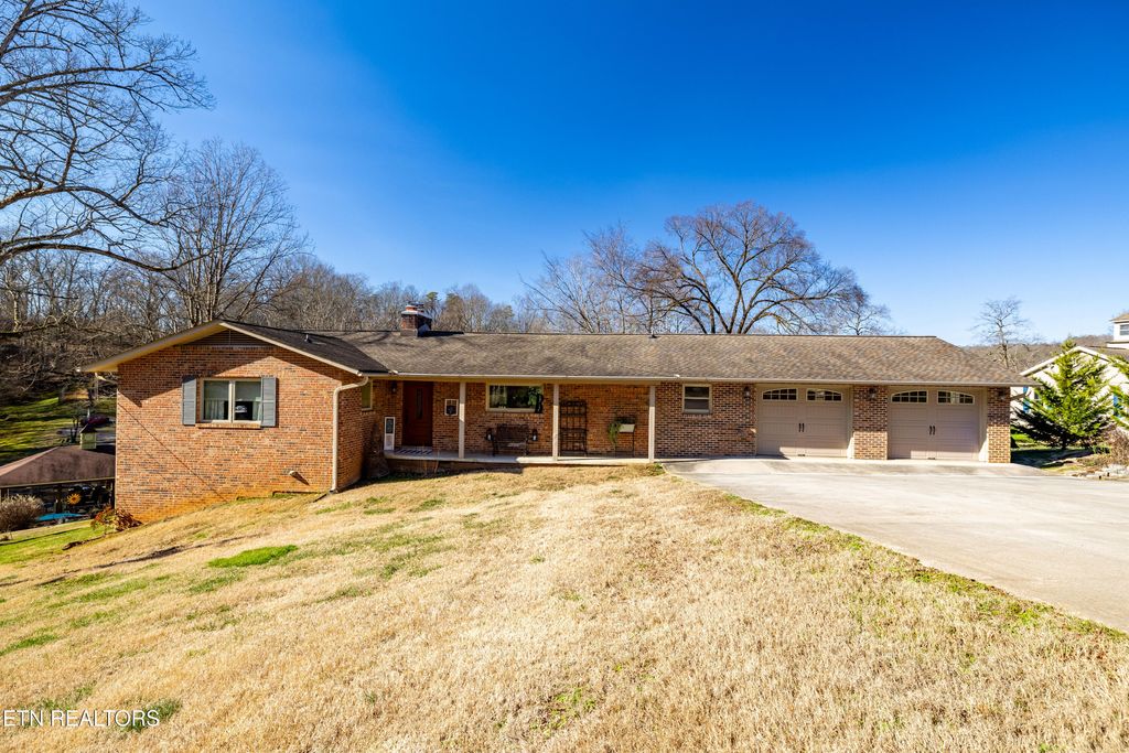 Photo of 3643 Hood Circle, Louisville, TN 37777 (MLS # 1326871)