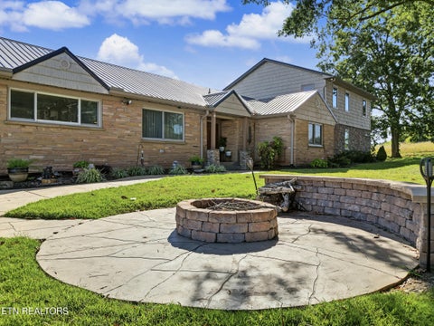 Tiny photo for 3508 E Lamar Alexander Pkwy, Maryville, TN 37804 (MLS # 1357566)