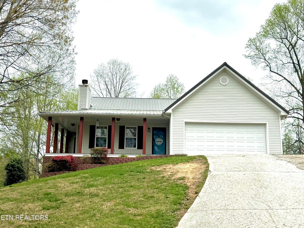 Photo of 103 Hancock St, Clinton, TN 37716 (MLS # 1296557)