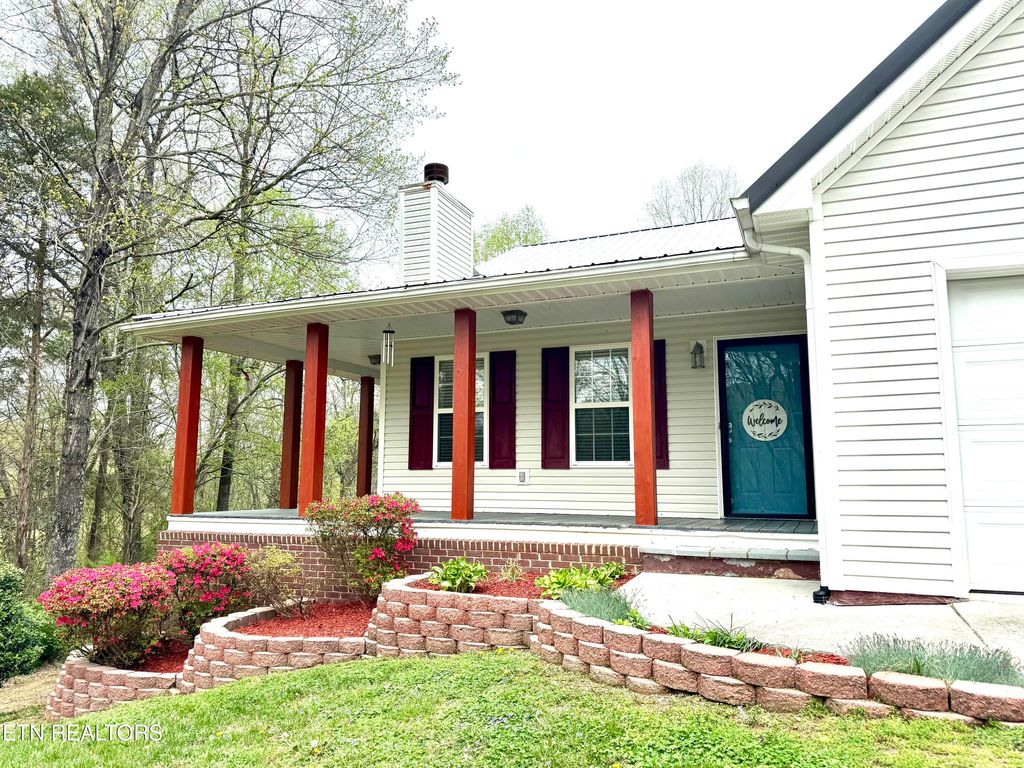 Photo of 103 Hancock St, Clinton, TN 37716 (MLS # 1296557)