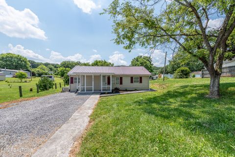 Single Family Residence in Maryville TN 1808 Brook Ave.jpg