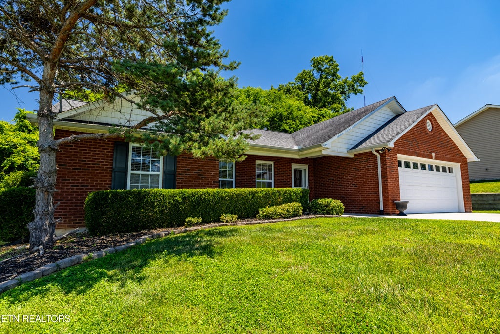Photo of 4112 Riverstone Lane, Knoxville, TN 37918 (MLS # 1343549)