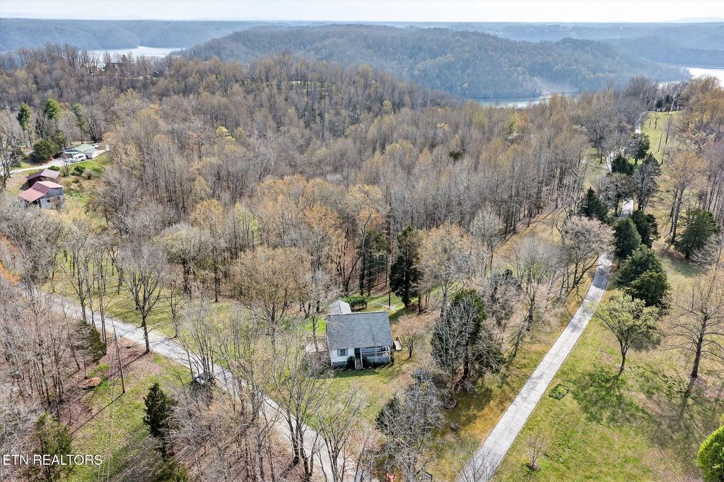 Photo of 676 Sunny Point Rd, Baxter, TN 38544 (MLS # 1333749)
