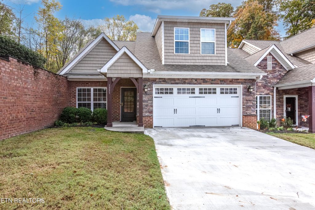 Photo of 1331 Tyler Crossing Way, Maryville, TN 37801 (MLS # 1322104)