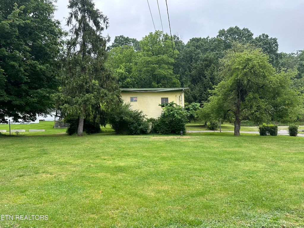 Photo of 1688 Ridgeway Drive, Kingsport, TN 37664 (MLS # 1332221)