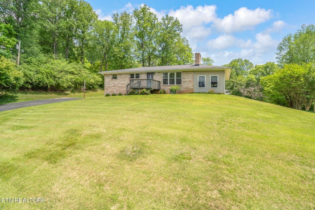 Photo of 106 Wright Lane, Harriman, TN 37748 (MLS # 1299798)
