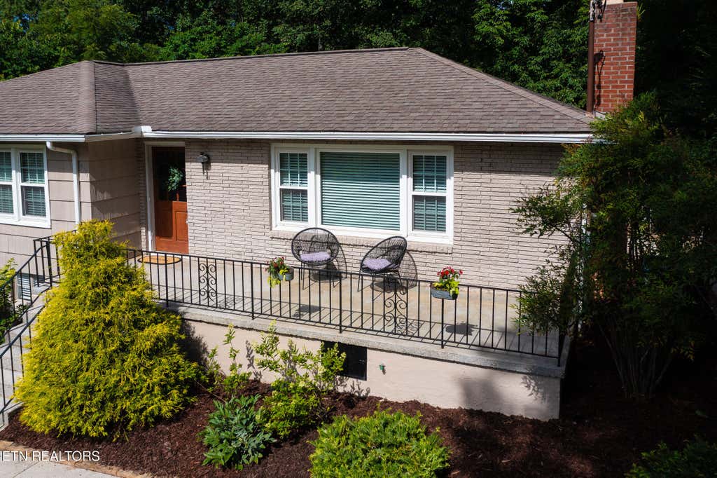 Photo of 5519 Parkdale Rd, Knoxville, TN 37912 (MLS # 1345606)