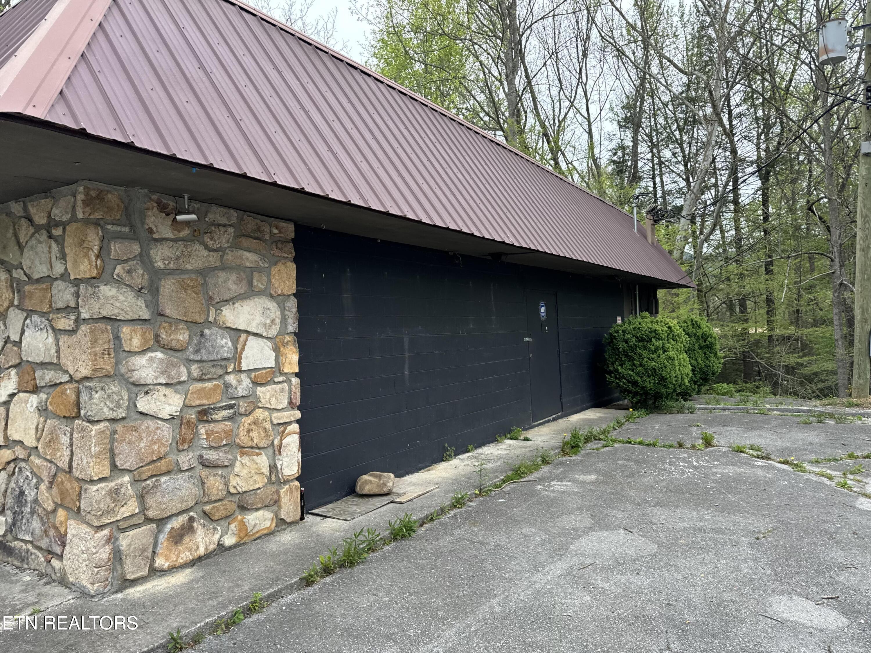 4390 Cosby Hwy