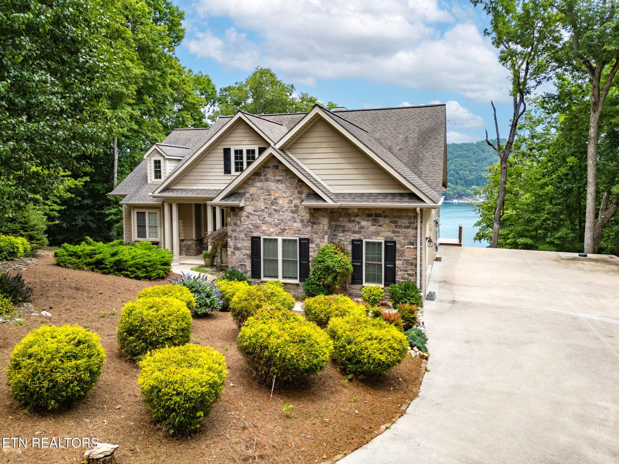 200 Stony Rock Lane
