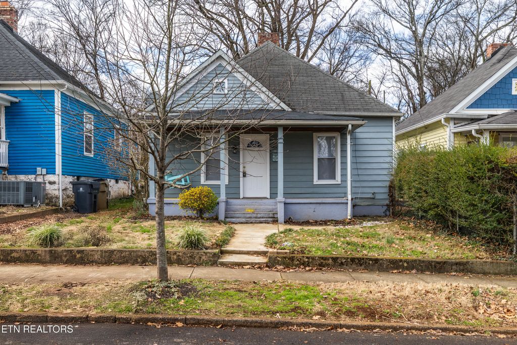 Photo of 1443 N 4th Ave, Knoxville, TN 37917 (MLS # 1329036)