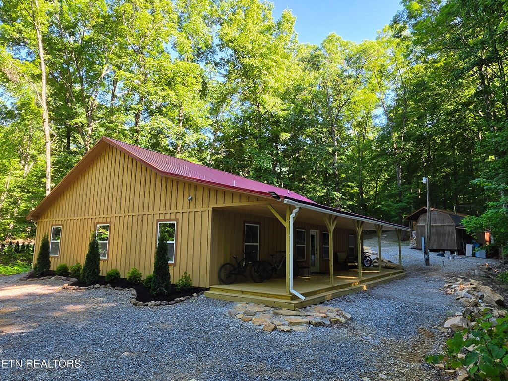 Photo of 1827 Old Chilhowee Loop, Seymour, TN 37865 (MLS # 1327407)