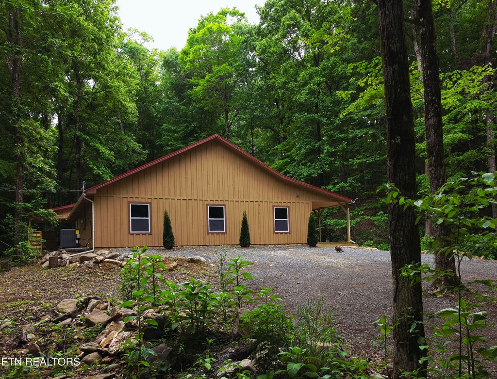 Photo of 1827 Old Chilhowee Loop, Seymour, TN 37865 (MLS # 1327407)