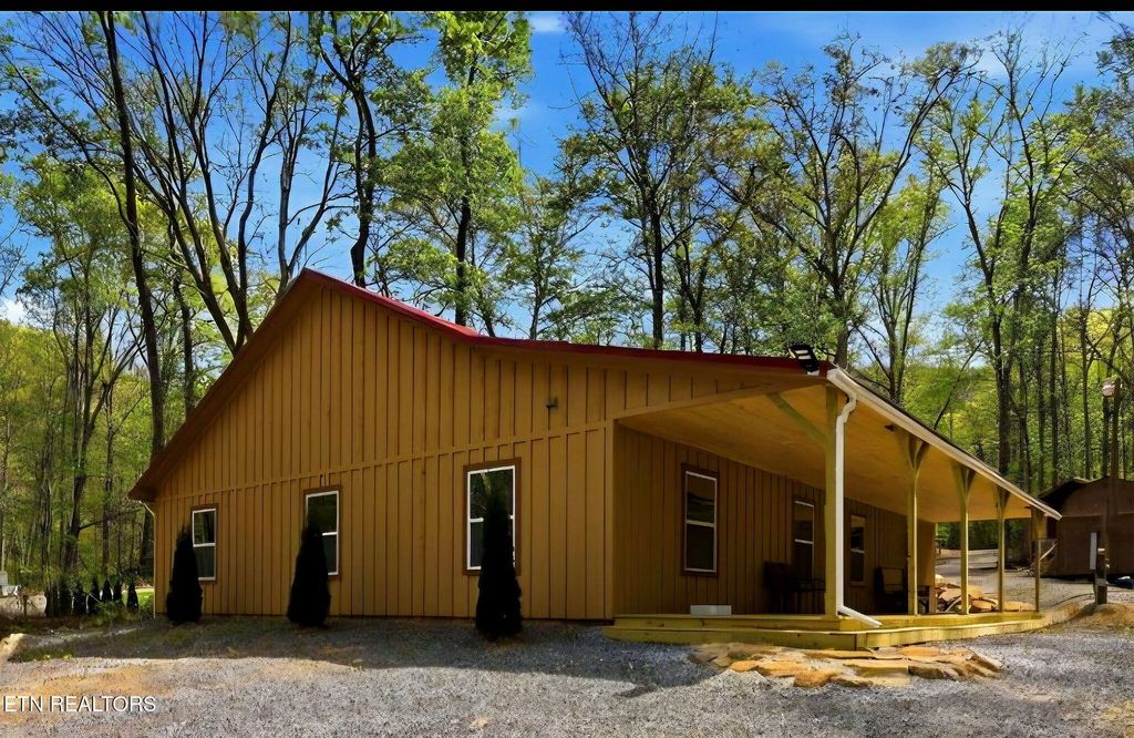 Photo of 1827 Old Chilhowee Loop, Seymour, TN 37865 (MLS # 1327407)