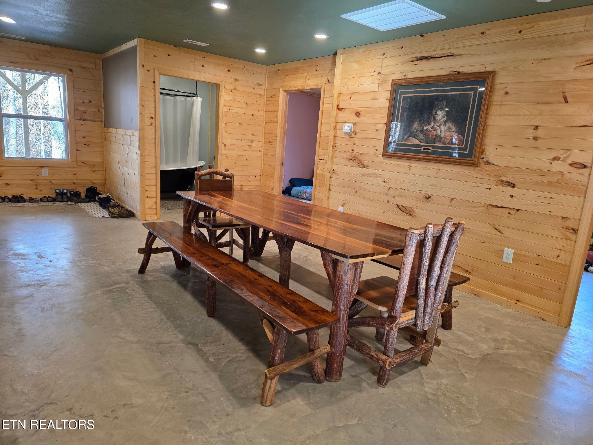 1827 Old Chilhowee Loop