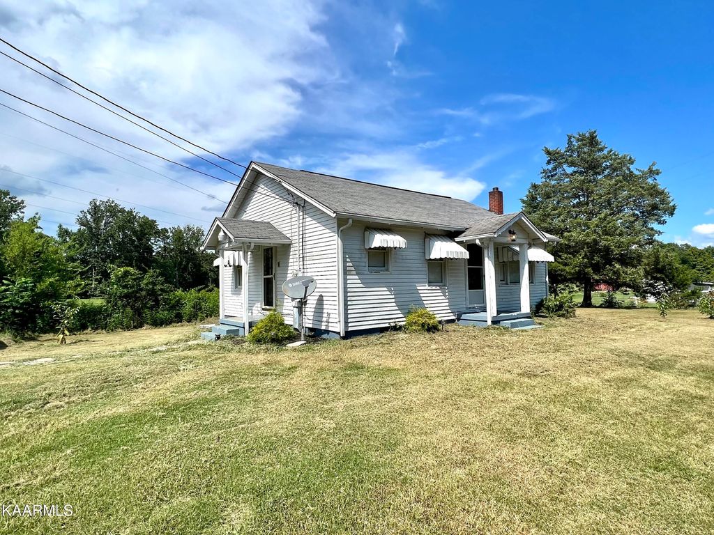 Photo of 240 Asheville Hwy, Strawberry Plains, TN 37871 (MLS # 1235650)