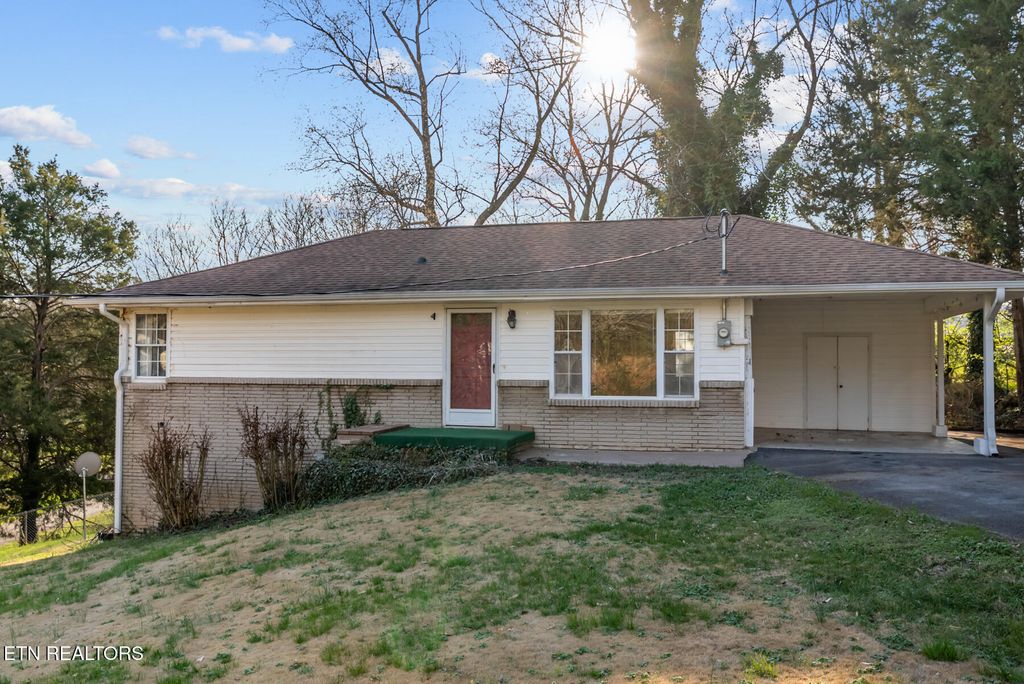 Photo of 121 Bettis Lane, Kingston, TN 37763 (MLS # 1331909)