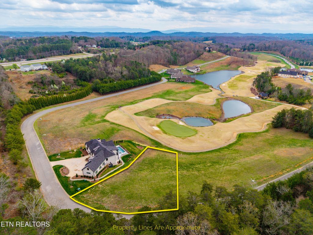 Photo of 865 Navigator Drive, Lenoir City, TN 37772 (MLS # 1335842)