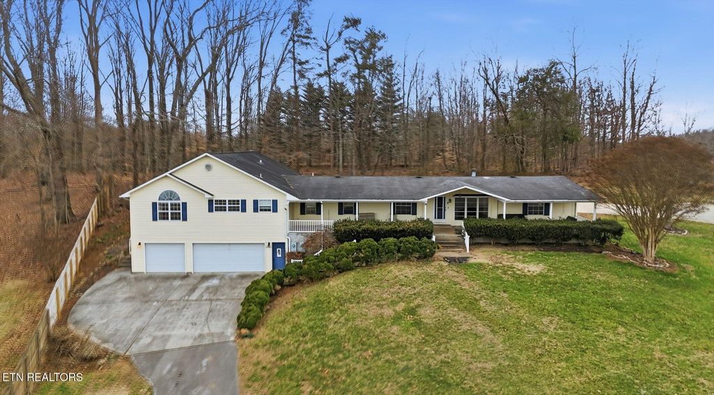 Photo of 8235 Greenwell Rd, Knoxville, TN 37938 (MLS # 1330508)