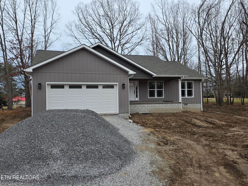 Photo of 3124 Seminole Loop, Crossville, TN 38572 (MLS # 1329950)