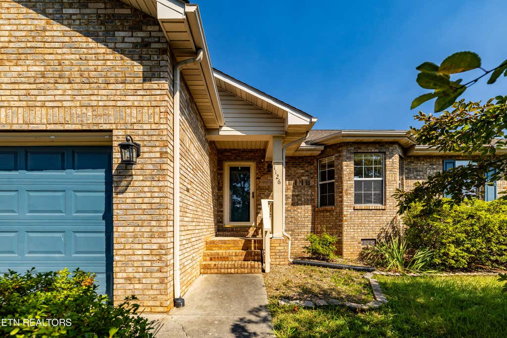 Photo of 1126 Willow Creek Circle, Maryville, TN 37804 (MLS # 1352425)