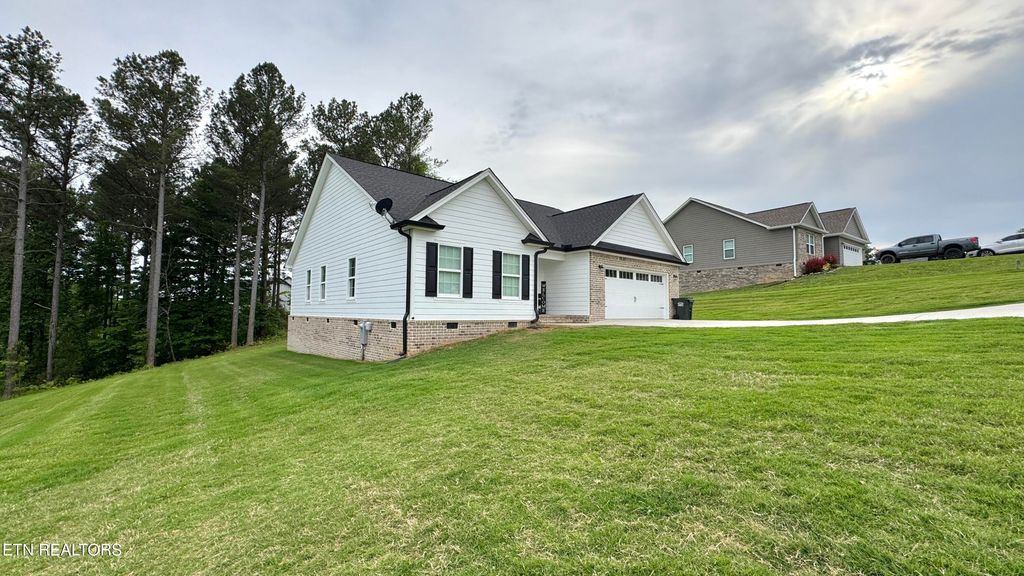 Photo of 124 County Road 3050, Athens, TN 37303 (MLS # 1303129)