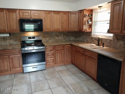 Tiny photo for 3381 Upper Caney Valley Rd, Tazewell, TN 37879 (MLS # 1359381)