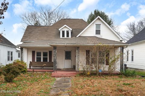 Photo of 427 E Oak Hill Ave, Knoxville, TN 37917 (MLS # 1322657)