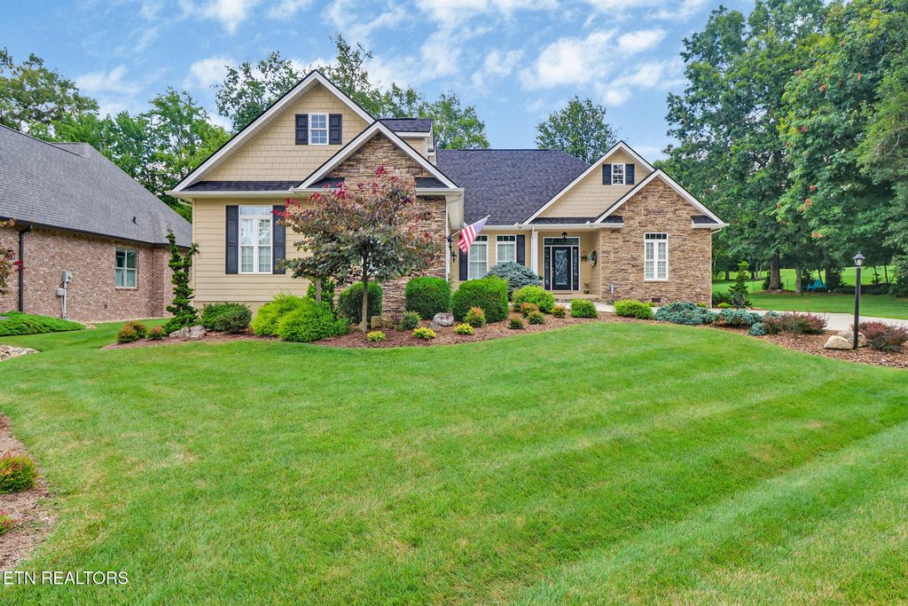 Photo of 237 Forest Hill Drive, Crossville, TN 38558 (MLS # 1309079)