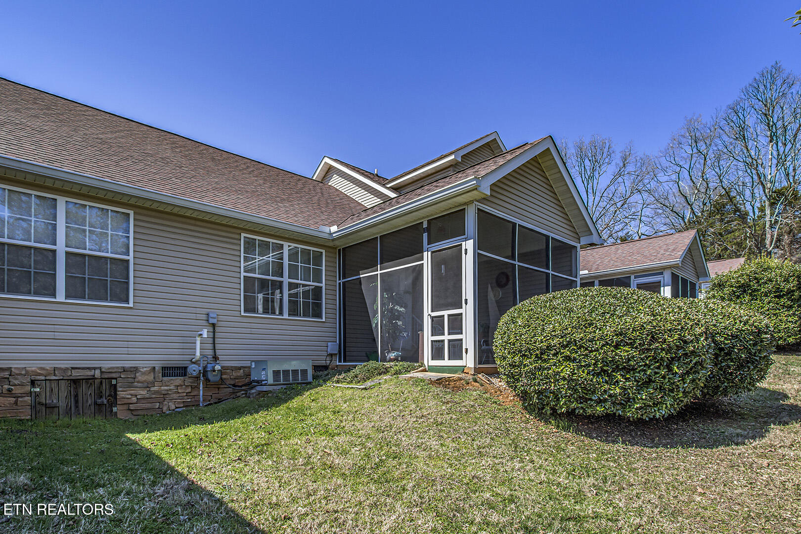 Loudon, Tennessee 37774, United States, 2 Bedrooms Bedrooms, ,2 BathroomsBathrooms,Residential,Active,93836