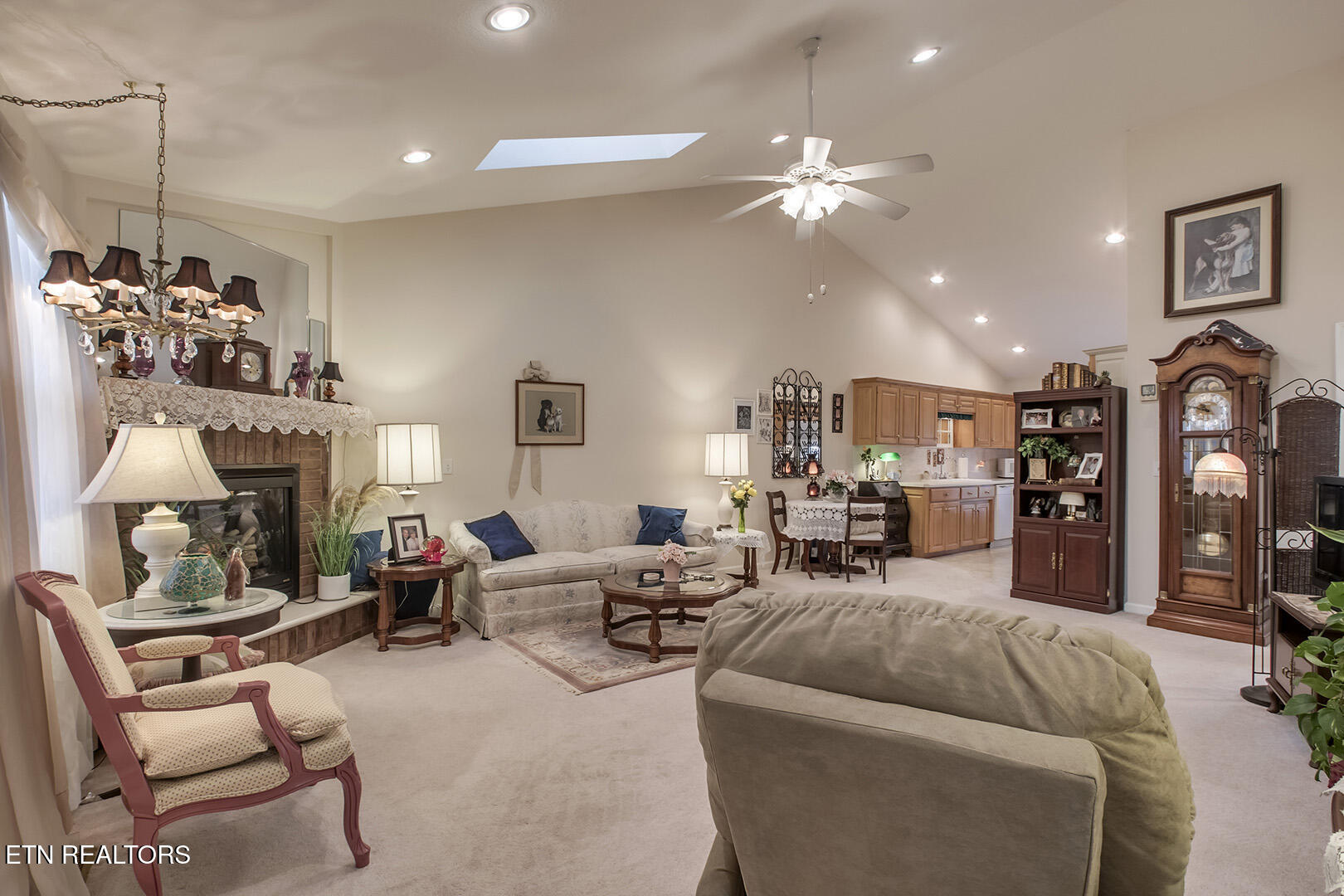 Loudon, Tennessee 37774, United States, 2 Bedrooms Bedrooms, ,2 BathroomsBathrooms,Residential,Active,93836