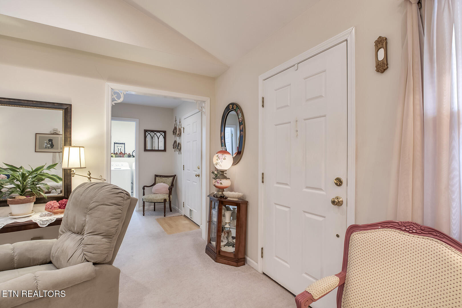 Loudon, Tennessee 37774, United States, 2 Bedrooms Bedrooms, ,2 BathroomsBathrooms,Residential,Active,93836