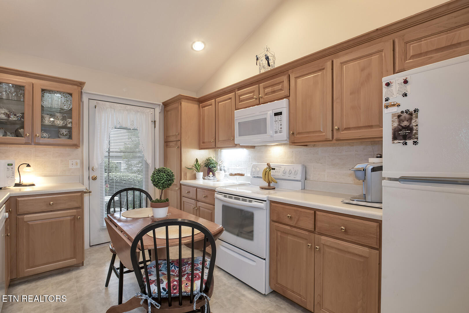 Loudon, Tennessee 37774, United States, 2 Bedrooms Bedrooms, ,2 BathroomsBathrooms,Residential,Active,93836