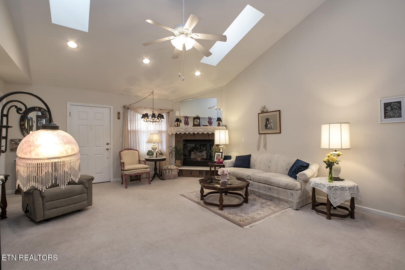 Loudon, Tennessee 37774, United States, 2 Bedrooms Bedrooms, ,2 BathroomsBathrooms,Residential,Active,93836