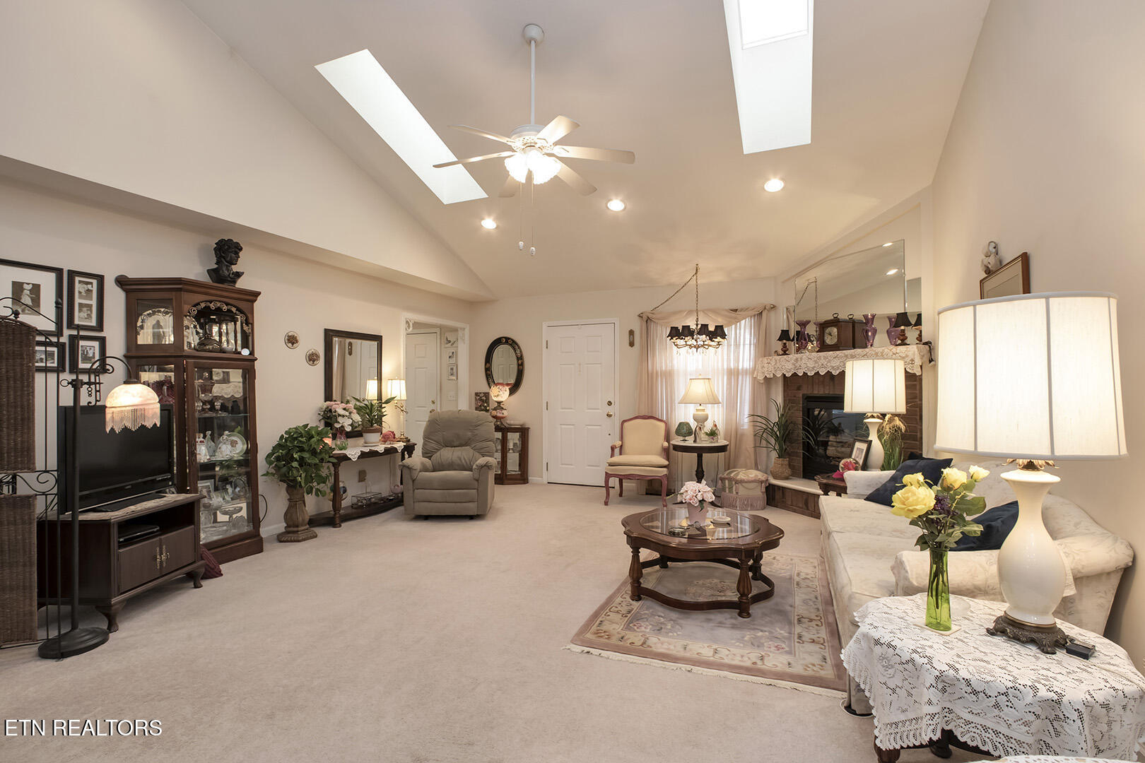 Loudon, Tennessee 37774, United States, 2 Bedrooms Bedrooms, ,2 BathroomsBathrooms,Residential,Active,93836