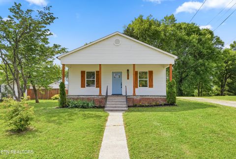 Photo of 2628 Woodrow Drive, Knoxville, TN 37918 (MLS # 1342957)