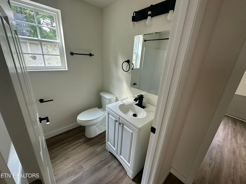 Photo of 305365 Barkley Landing Drive, Morristown, TN 37813 (MLS # 1304724)