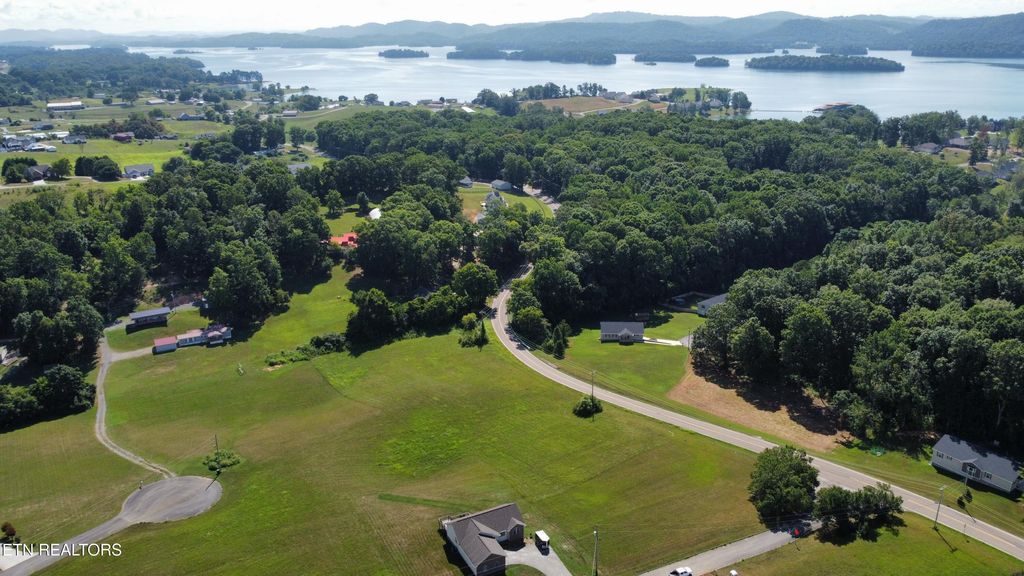 Photo of 14 Rolling Hills Estates, Rutledge, TN 37861 (MLS # 1308870)