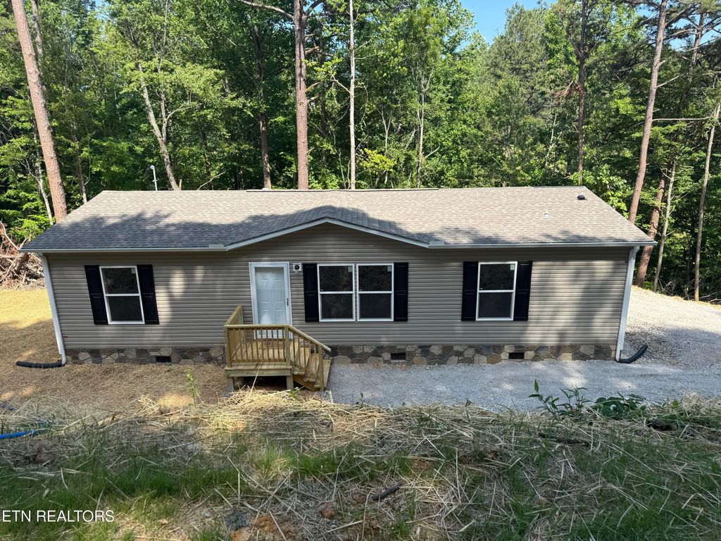 Photo of 355 Michaels Way, Newport, TN 37821 (MLS # 1340815)