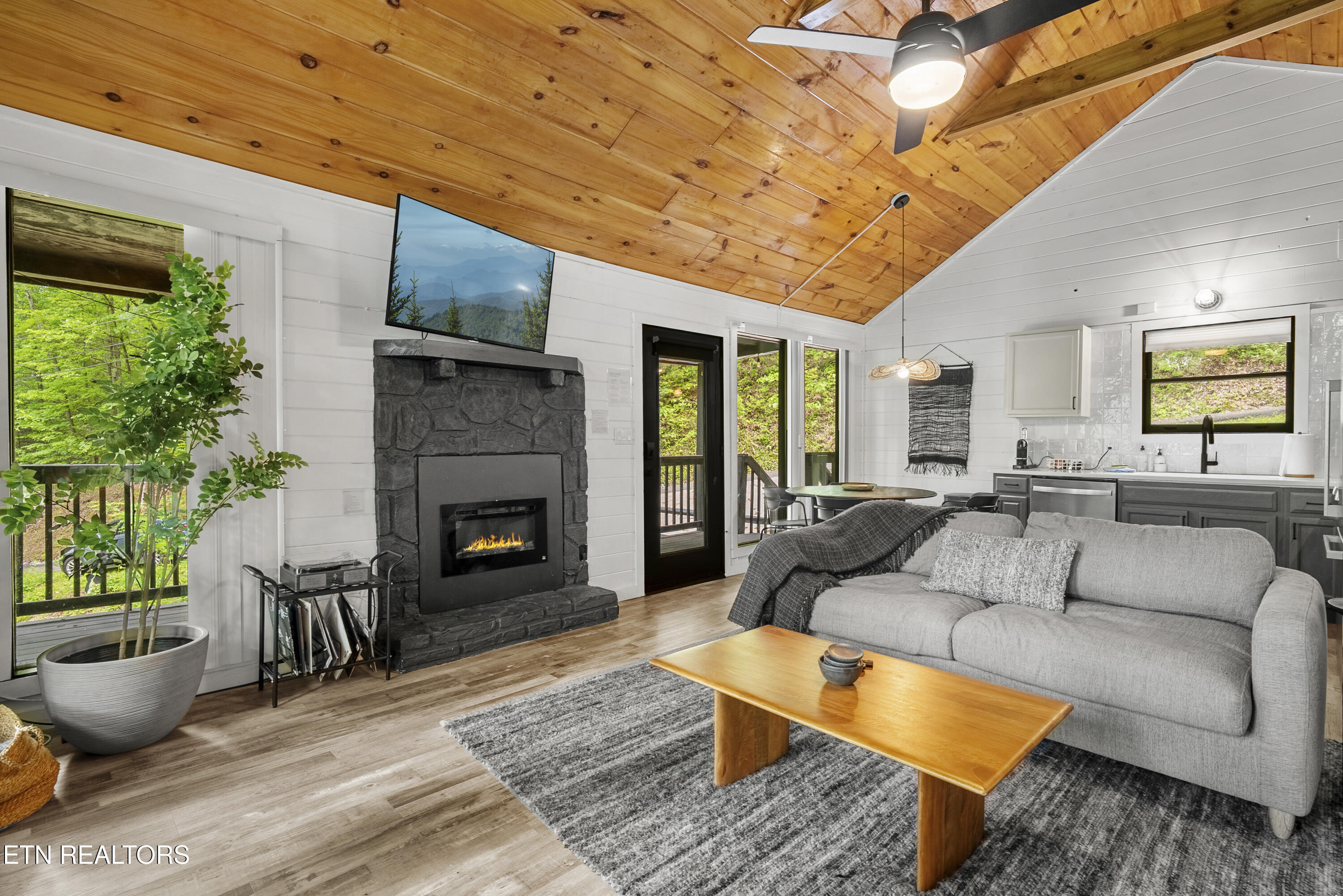 2519 Piney Drive