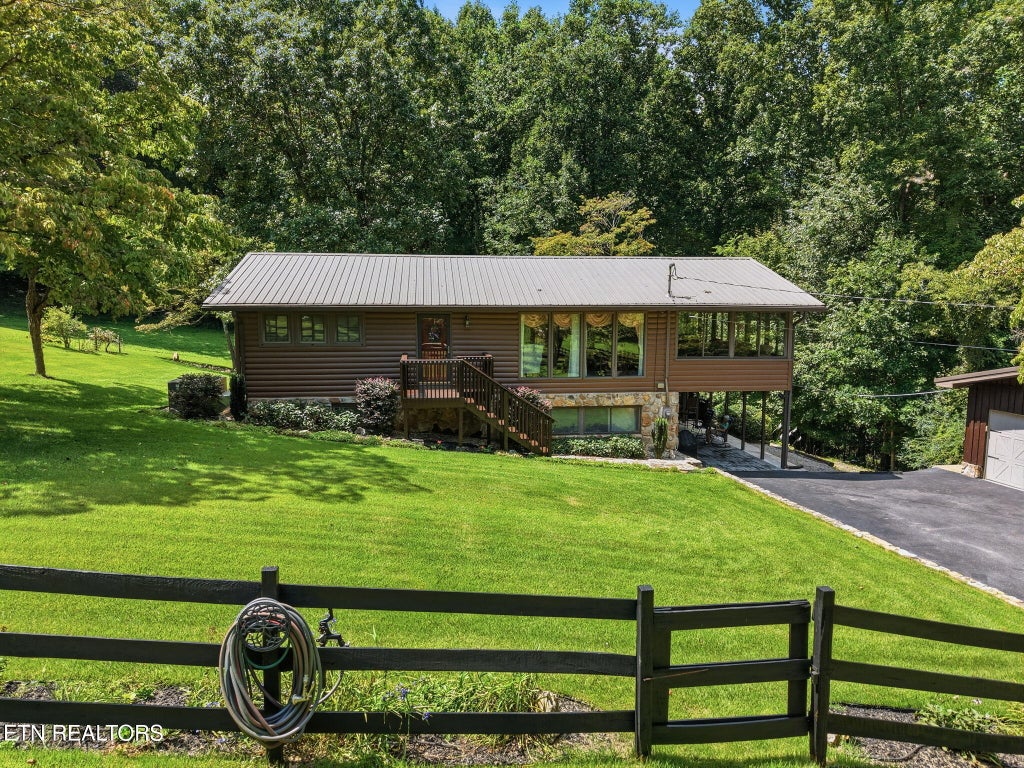 Photo of 973 Ridge Circle Rd, Andersonville, TN 37705 (MLS # 1353114)