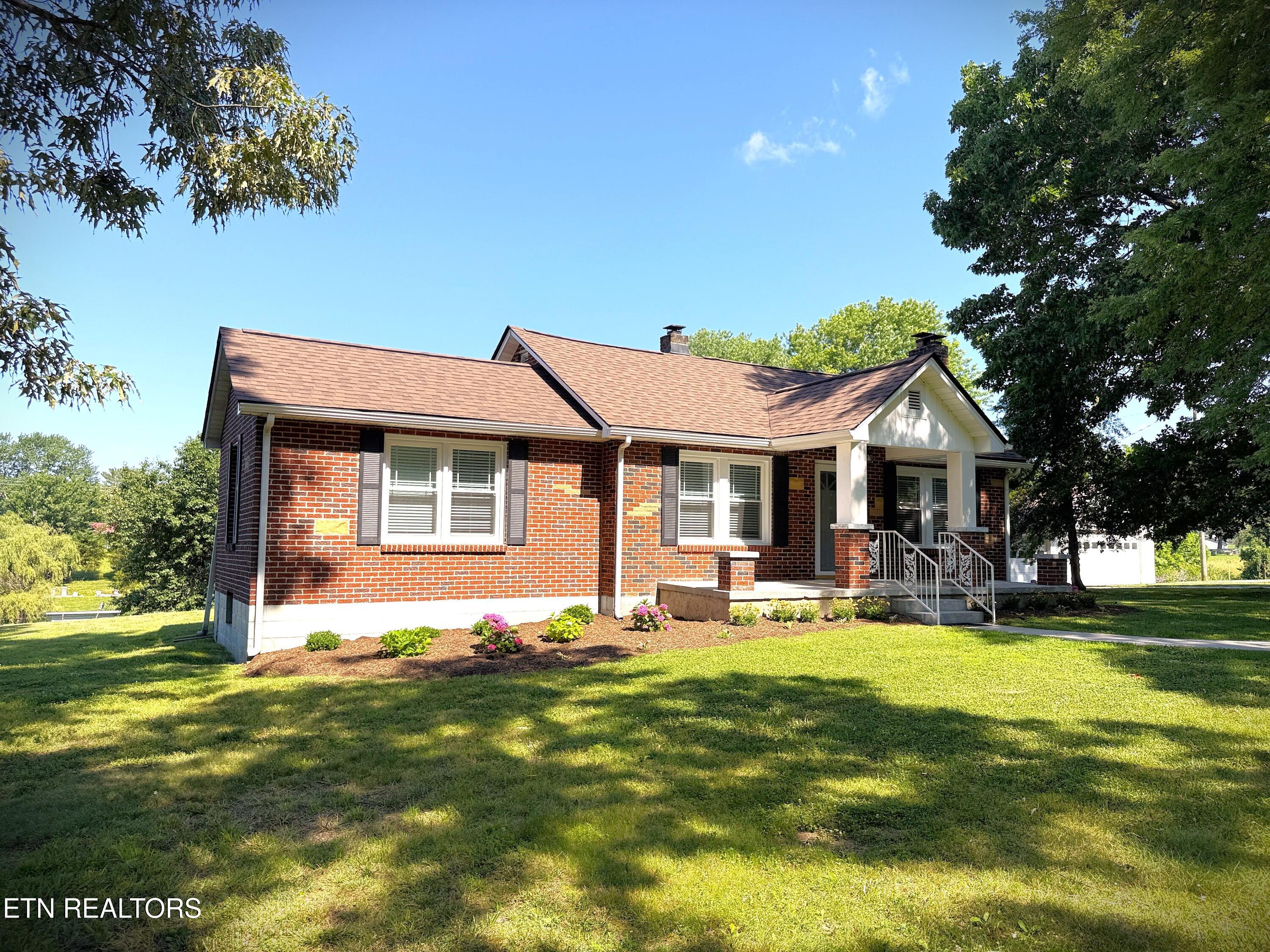 710 Rickman Rd - Photo 2