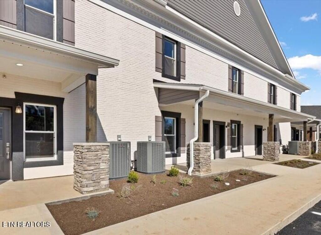 Photo of 4411 Legends Way #G, Maryville, TN 37801 (MLS # 1325202)