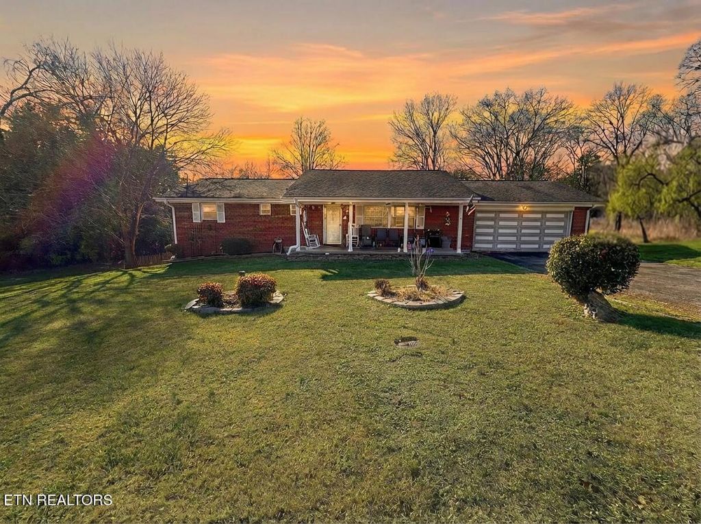 Photo of 6013 Pamela Lane, Knoxville, TN 37920 (MLS # 1324146)