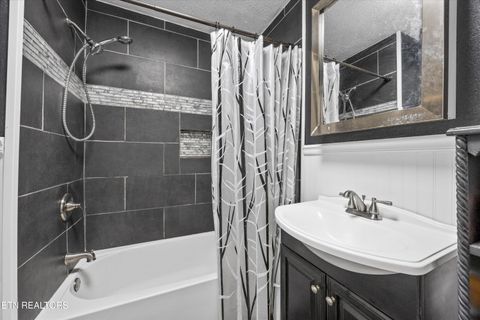 Tiny photo for 640 Camp Ridge Rd, LaFollette, TN 37766 (MLS # 1317041)