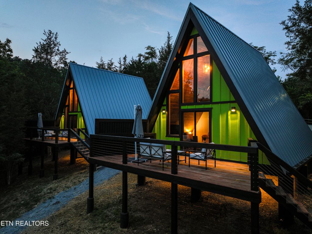 Photo of 903 Jersey Drive, Sevierville, TN 37862 (MLS # 1324935)