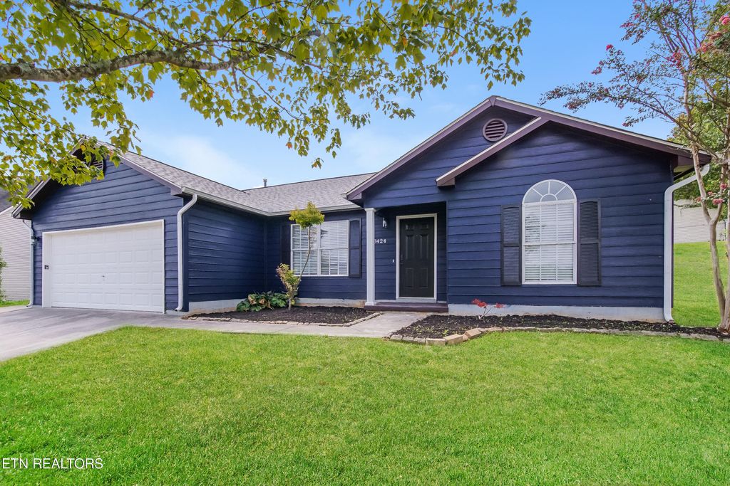 Photo of 8424 Gardenside Lane, Powell, TN 37849 (MLS # 1314203)