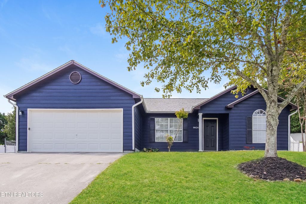 Photo of 8424 Gardenside Lane, Powell, TN 37849 (MLS # 1314203)