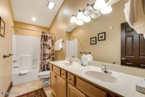 Tiny photo for 215 Woliss Lane Units 209, 312,510 Lane, Gatlinburg, TN 37738 (MLS # 1329306)